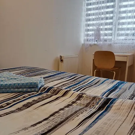 La Madriguera Проживание в семье Рашин