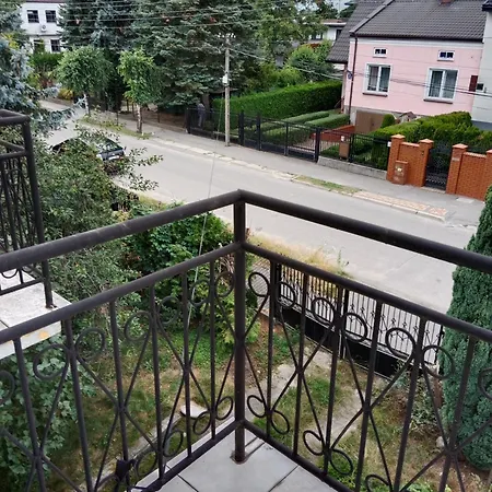 Проживание в семье La Madriguera Рашин